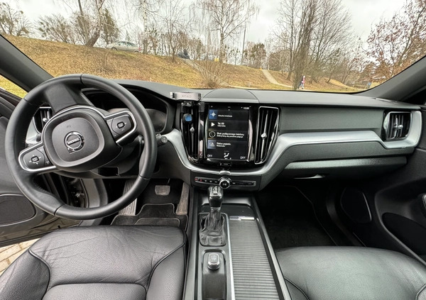 Volvo XC 60 cena 135000 przebieg: 107400, rok produkcji 2018 z Kłodzko małe 232